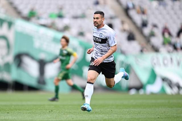 中国U18男冰斩获世锦赛乙级A组亚军 中国女冰降组