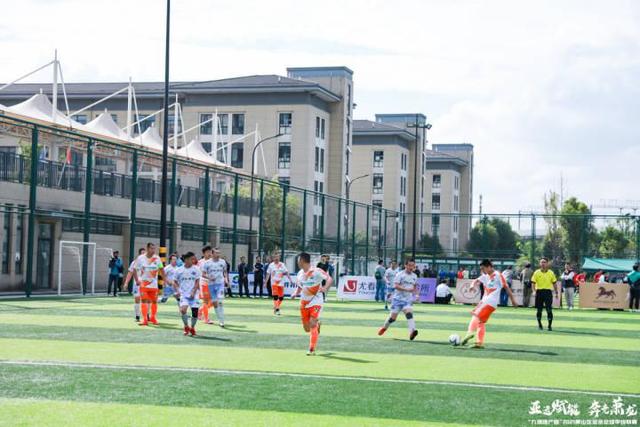 单场8次失误！亚当斯：我要做好反思 控制失误