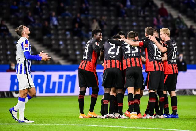 浓眉33+11詹姆斯27+14 湖人险胜爵士回西部第5