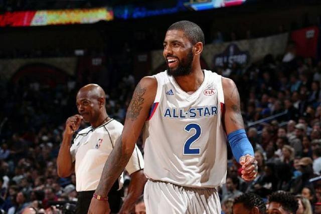 记者：本坦库尔因种族歧视孙兴慜 被英足总禁7场