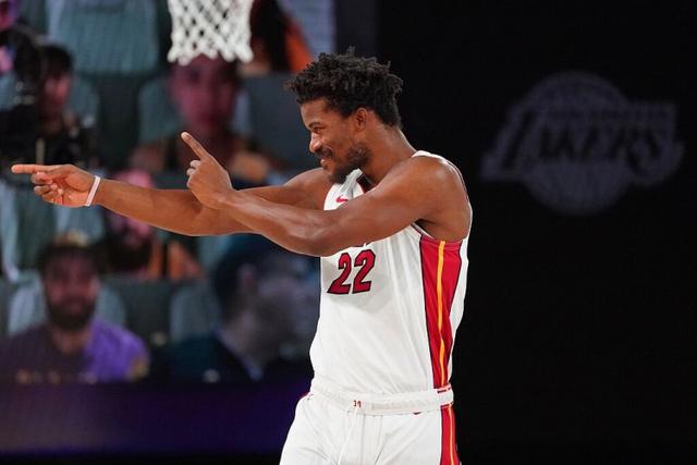 记者：本坦库尔因种族歧视孙兴慜 被英足总禁7场